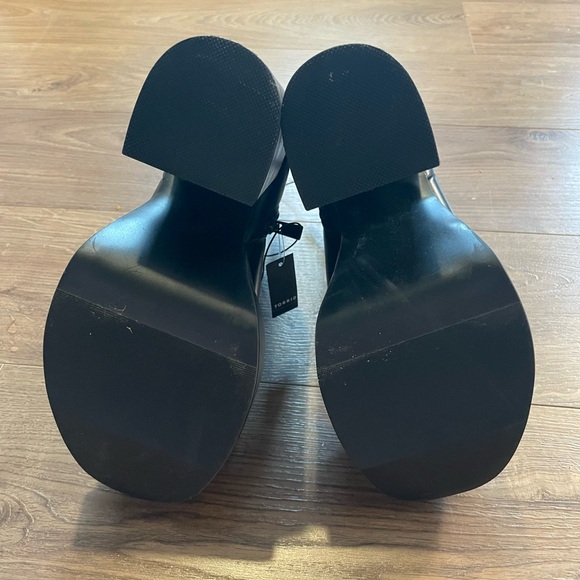 Torrid Double Platform Heel Bootie with Zip Closure, NWT - Picture 7 of 9